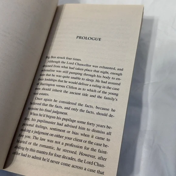 “Best Kept Secret” - Book #3 of the Clifton Chronicles by Jeffrey Archer - Picture 9 of 11